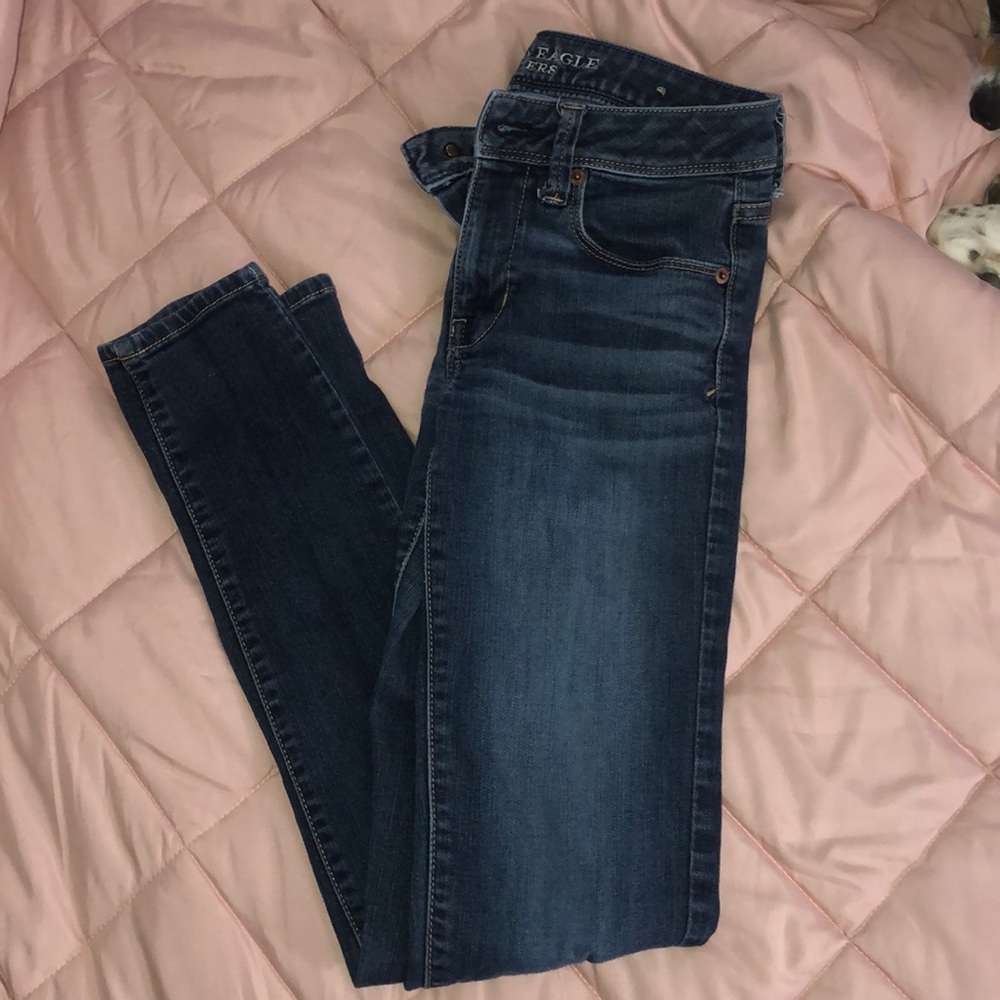 american eagle, low rise, size 2 skinny jeans